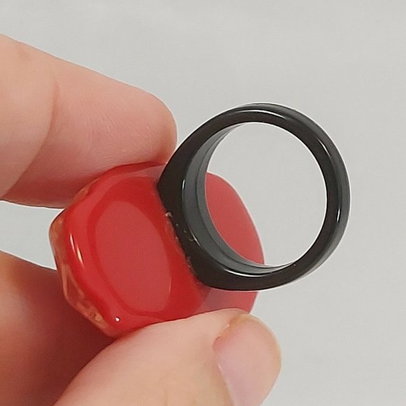 Vintage Free Form Large Lucite Acrylic Chunky Red/Black Ring Sz 6.75" New - Picture 3 of 11